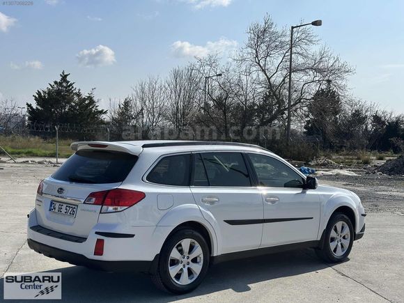 Subaru Center'dan 2010 Outback 2.5 CVT Yetkili Servis Bakımlı