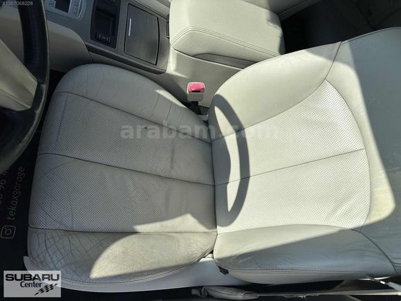 Subaru Center'dan 2010 Outback 2.5 CVT Yetkili Servis Bakımlı