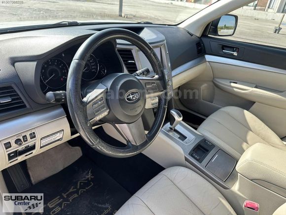 Subaru Center'dan 2010 Outback 2.5 CVT Yetkili Servis Bakımlı
