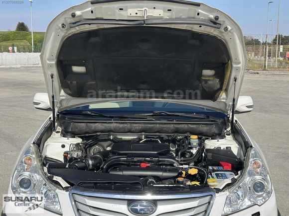 Subaru Center'dan 2010 Outback 2.5 CVT Yetkili Servis Bakımlı