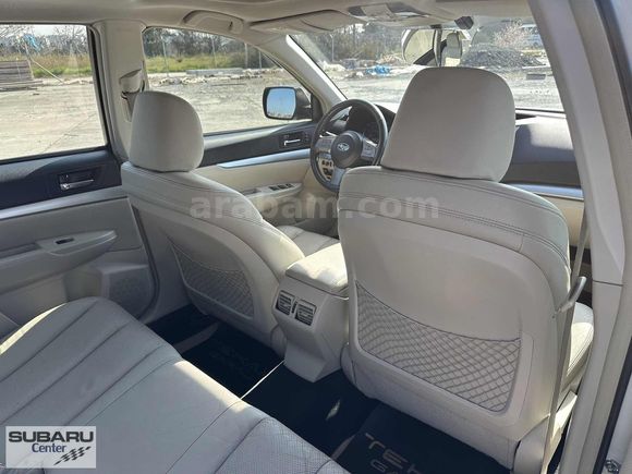 Subaru Center'dan 2010 Outback 2.5 CVT Yetkili Servis Bakımlı