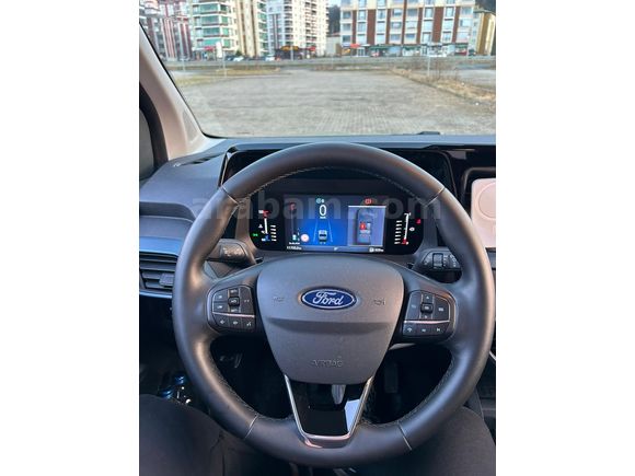 Sahibinden Ford Tourneo Courier 1.5 EcoBlue Active 2024 Model  24.000 km Yeşil (metalik)