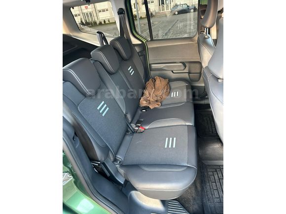 Sahibinden Ford Tourneo Courier 1.5 EcoBlue Active 2024 Model  24.000 km Yeşil (metalik)