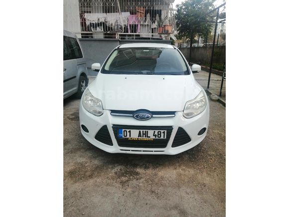 Sahibinden Ford Focus 1.6 TDCi Comfort 2012 Model  233.000 km Beyaz