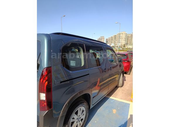 Sahibinden Peugeot Rifter 1.5 BlueHDI Allure 2025 Model