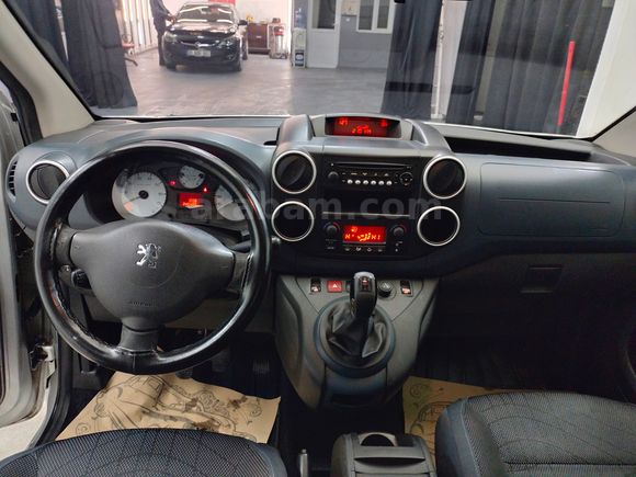 BMD OTOMOTİV 2012-246.000 KM PARTNER TEPEE PREMİUM ZENİTh P.