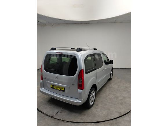 BMD OTOMOTİV 2012-246.000 KM PARTNER TEPEE PREMİUM ZENİTh P.