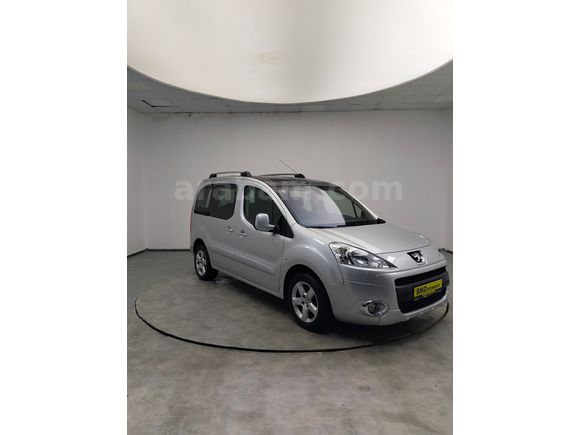 BMD OTOMOTİV 2012-246.000 KM PARTNER TEPEE PREMİUM ZENİTh P.