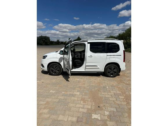 Sahibinden Toyota Proace City 1.5 D Passion X-Pack 2022 Model