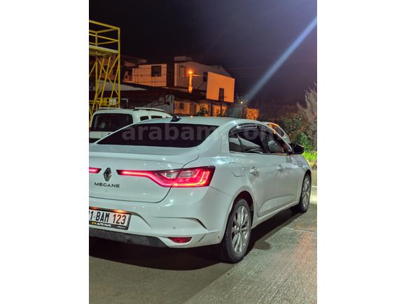 Sahibinden Renault Megane 1.5 Blue DCI Icon 2020 Model
