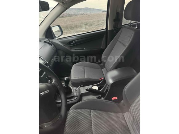 Sahibinden Isuzu D-Max 2.5 4x2 2015 Model 