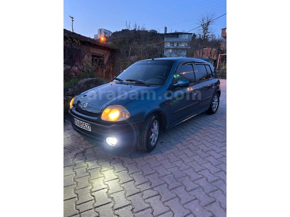 Sahibinden Renault Clio 1.6 klimalı RXT 2001 Model