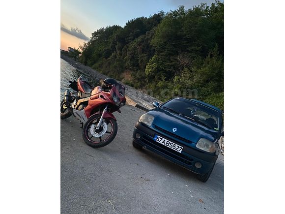 Sahibinden Renault Clio 1.6 klimalı RXT 2001 Model