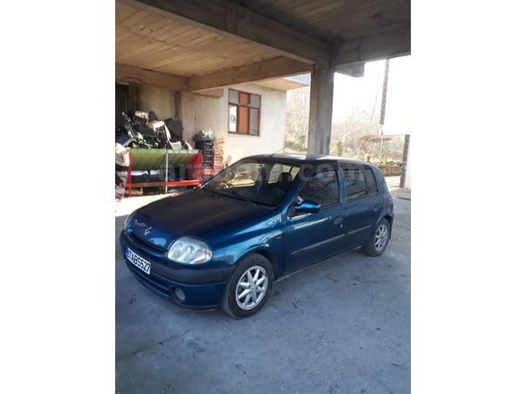 Sahibinden Renault Clio 1.6 klimalı RXT 2001 Model