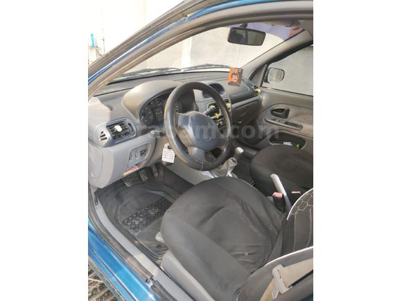 Sahibinden Renault Clio 1.6 klimalı RXT 2001 Model