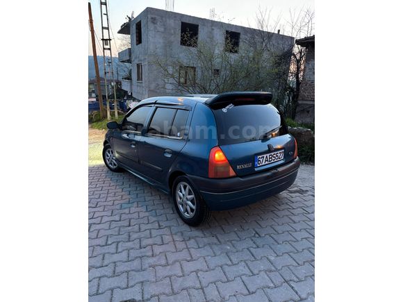 Sahibinden Renault Clio 1.6 klimalı RXT 2001 Model