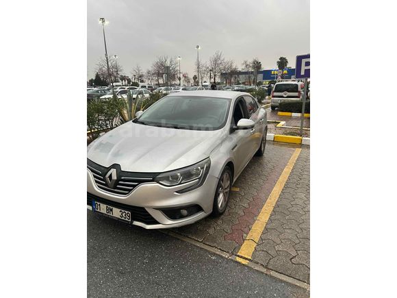 Sahibinden Renault Megane 1.5 Blue DCI Touch 2019 Model 
