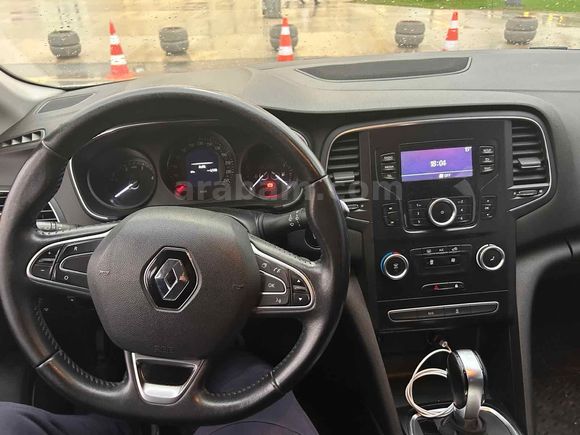 Sahibinden Renault Megane 1.5 Blue DCI Touch 2019 Model 