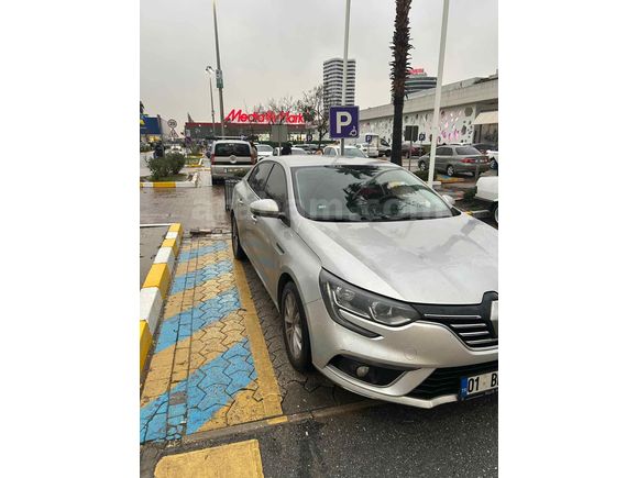 Sahibinden Renault Megane 1.5 Blue DCI Touch 2019 Model 