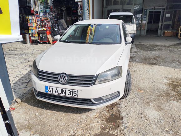 Sahibinden Volkswagen Passat 1.6 TDi BlueMotion Comfortline 2012 Model  214.000 km Beyaz