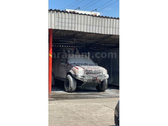 Sahibinden Nissan Pathfinder 2.4 1997 Model 