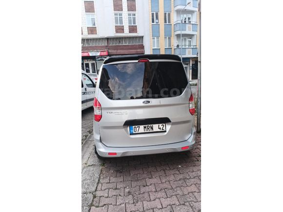 Sahibinden Ford Tourneo Courier 1.6 TDCi Titanium Plus 2017 Model