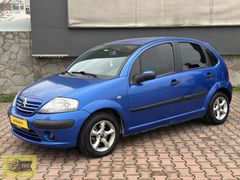 AZ YAKAR ÇOK KAÇAR / KLİMALI AİLE ARACI / MOTOR YÜRÜYEN SORUNSUZ