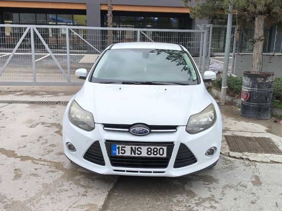 Sahibinden Ford Focus 1.6 TDCi Titanium 2013 Model  258.000 km Beyaz