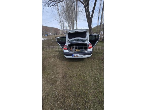 Sahibinden Renault Megane 1.6 Authentique 2005 Model