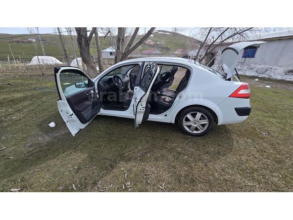Sahibinden Renault Megane 1.6 Authentique 2005 Model