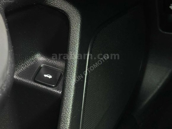 2019 ÇIKIŞ HASAR KAYITSIZ MAKYAJLI KASA SUNROOF GERİ GÖRÜŞ FULL