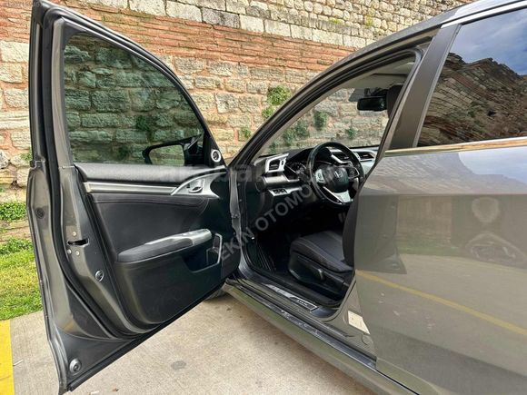 2019 ÇIKIŞ HASAR KAYITSIZ MAKYAJLI KASA SUNROOF GERİ GÖRÜŞ FULL