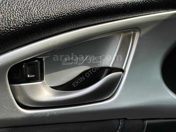 2019 ÇIKIŞ HASAR KAYITSIZ MAKYAJLI KASA SUNROOF GERİ GÖRÜŞ FULL