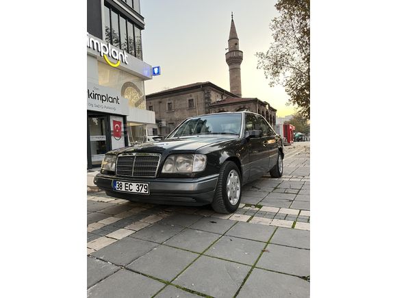 Sahibinden Mercedes - Benz E 200 1993 Model