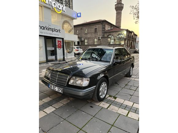 Sahibinden Mercedes - Benz E 200 1993 Model