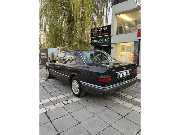 Sahibinden Mercedes - Benz E 200 1993 Model