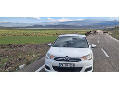 Sahibinden Citroen C4 1.4 VTi Attraction 2011 Model  206.000 km Beyaz