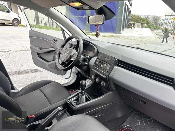 DERE MOTORS'DAN 2022 MODEL RENAULT CLIO 108,000 KM
