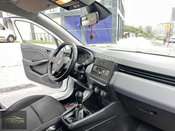 DERE MOTORS'DAN 2022 MODEL RENAULT CLIO 108,000 KM