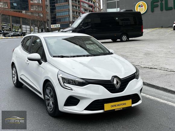 DERE MOTORS'DAN 2022 MODEL RENAULT CLIO 108,000 KM