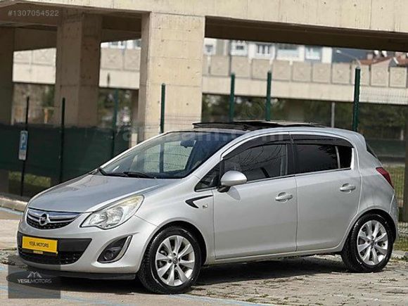 YEŞİLMOTORSDAN CAM TAVANLI OPEL CORSA