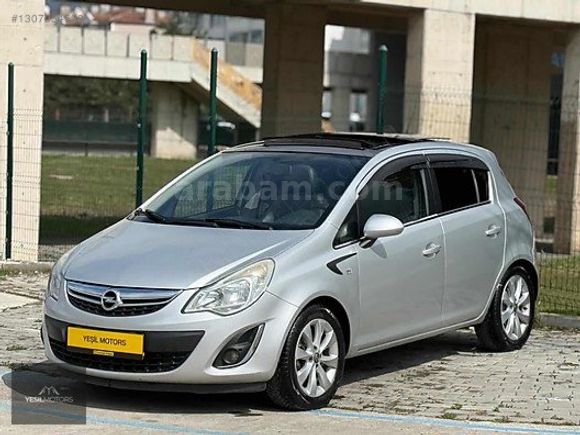 YEŞİLMOTORSDAN CAM TAVANLI OPEL CORSA