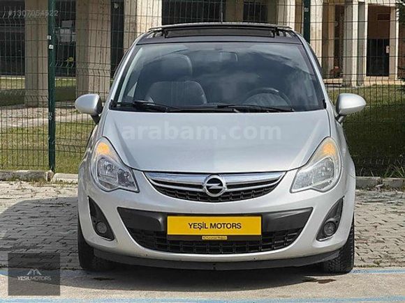 YEŞİLMOTORSDAN CAM TAVANLI OPEL CORSA