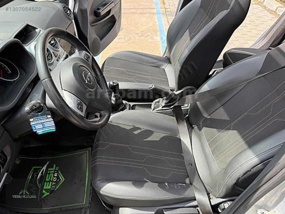 YEŞİLMOTORSDAN CAM TAVANLI OPEL CORSA