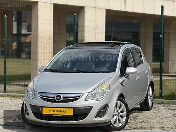 YEŞİLMOTORSDAN CAM TAVANLI OPEL CORSA