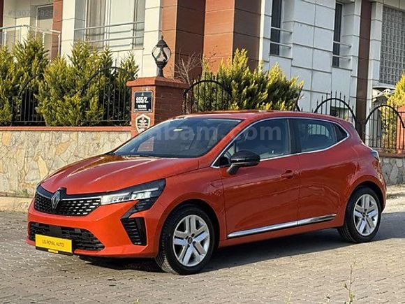2024 MODEL RENAULT CLİO 1.0TCE 9BİN KM HATASIZ/1.050.000TL KREDİ
