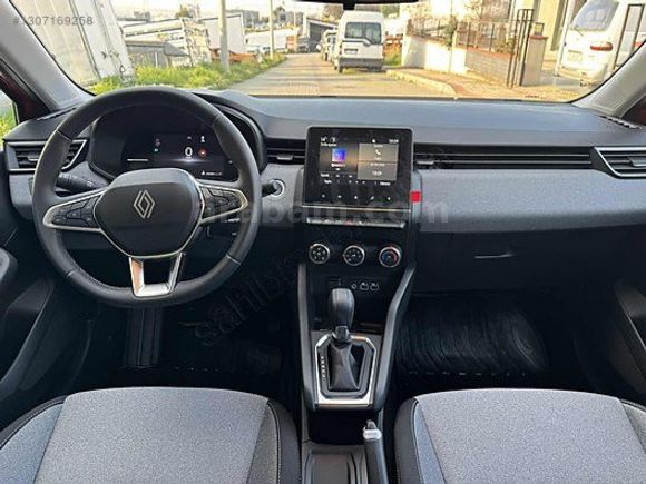 2024 MODEL RENAULT CLİO 1.0TCE 9BİN KM HATASIZ/1.050.000TL KREDİ