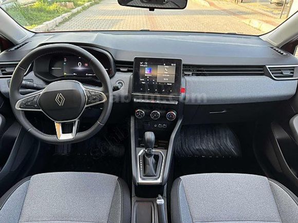 2024 MODEL RENAULT CLİO 1.0TCE 9BİN KM HATASIZ/1.050.000TL KREDİ