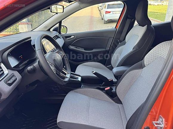 2024 MODEL RENAULT CLİO 1.0TCE 9BİN KM HATASIZ/1.050.000TL KREDİ
