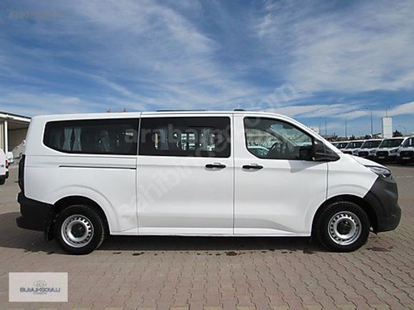 BÜYÜKSOYLU'DAN 2023 FORD CUSTOM 11+1 MİNİBÜS AC